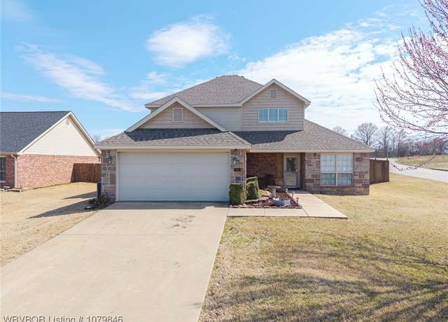 Property at 8611 Vickery Ln, Fort Smith, AR 72908, 3 beds, 2.5 baths
