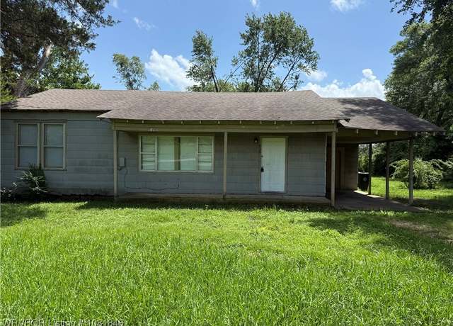 Property at 808 E Redwood Ave, Sallisaw, OK 74955, 3 beds, 1 bath