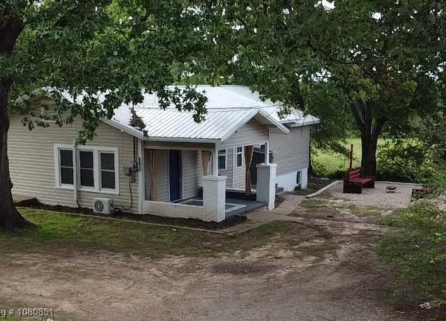 Property at 305 Klan St, Paris, AR 72855, 2 beds, 2 baths