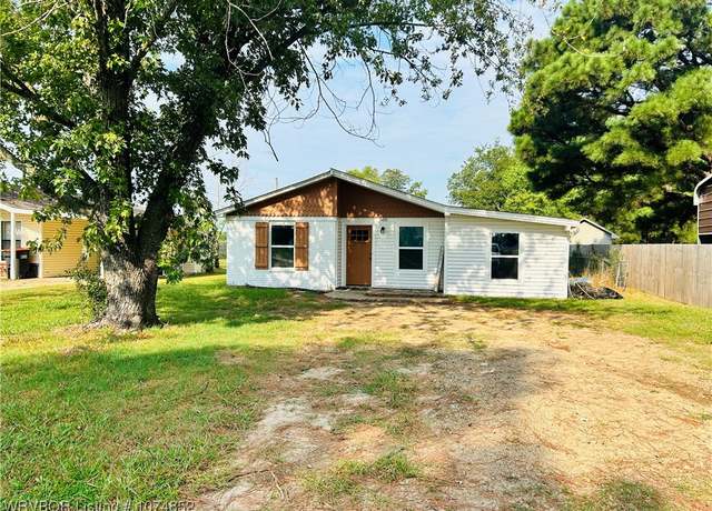 Property at 805 Faye, Pocola, OK 74902, 3 beds, 1 bath