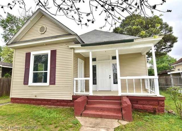 Property at 1216 N 38th St, Fort Smith, AR 72904, 2 beds, 1 bath