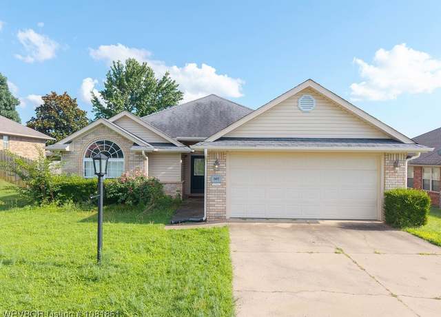 Property at 507 Northridge Dr, Van Buren, AR 72956, 3 beds, 2 baths