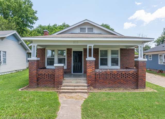 Property at 810 Clifton Ct, Fort Smith, AR 72903, 4 beds, 1 bath