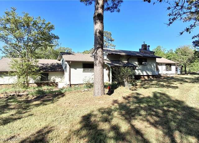 Property at 4610 Heritage Rd, Ozark, AR 72949, 4 beds, 2 baths