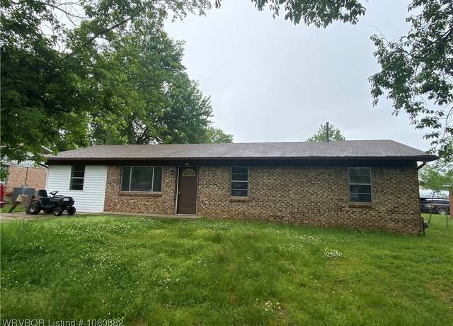 Property at 614 N School St, Charleston, AR 72933, 4 beds, 1 bath