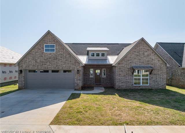 Property at 504 Waggoner Ln, Barling, AR 72923, 3 beds, 2 baths