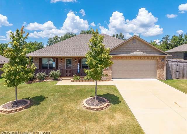 Property at 136 Stone Dr, Roland, OK 74954, 3 beds, 2 baths