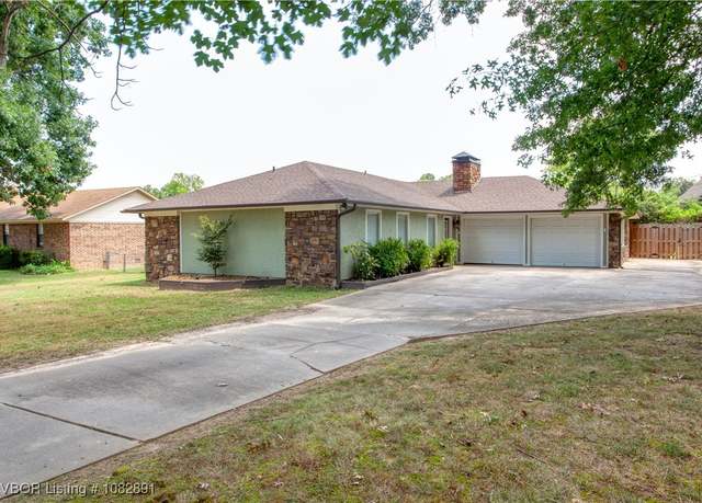 Property at 6 Free Ferry North Fry, Fort Smith, AR 72903, 3 beds, 2.5 baths