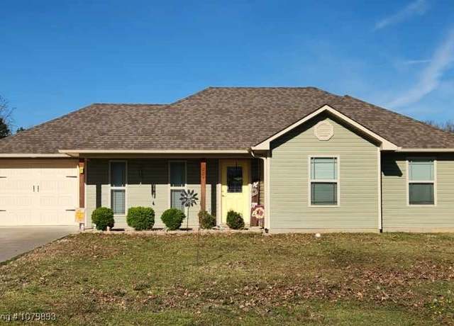 Property at 705 Newton St, Charleston, AR 72933, 3 beds, 2 baths
