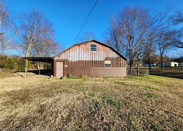 Property at 126 S Greenwood St, Charleston, AR 72933, 1 bed, 1 bath