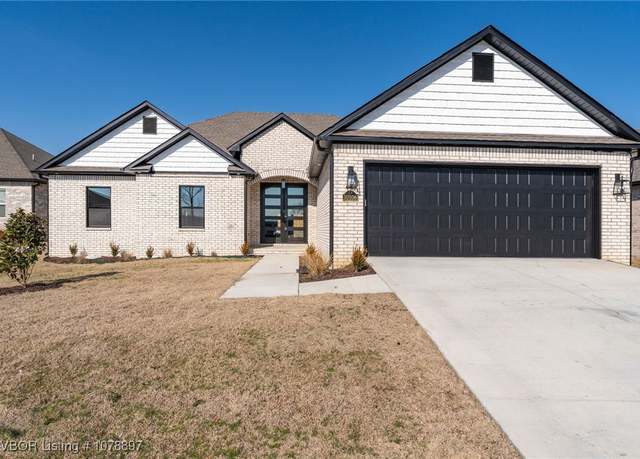 Property at 10106 Tyrrell Ct, Fort Smith, AR 72916, 4 beds, 2.5 baths