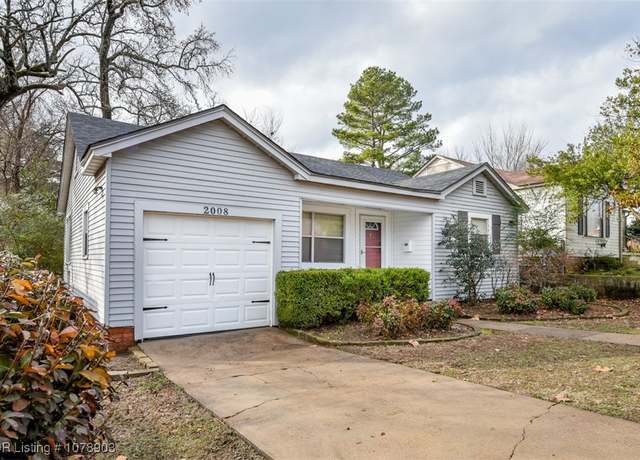 Property at 2008 S Q St, Fort Smith, AR 72901, 2 beds, 1 bath