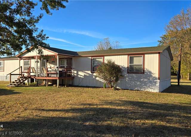Property at 406 W Highland Dr, Wister, OK 74966, 4 beds, 2.5 baths