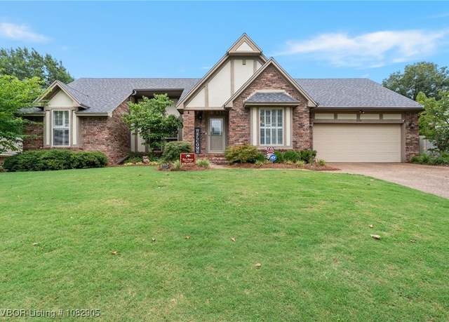 Property at 1606 Woodwind Way, Van Buren, AR 72956, 3 beds, 2 baths