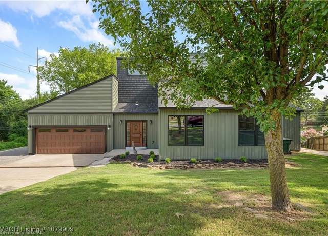 Property at 7401 Downing St, Fort Smith, AR 72903, 4 beds, 3 baths