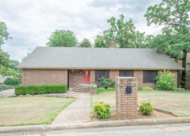 Property at 7718 Williamsburg Rd, Fort Smith, AR 72903, 4 beds, 4.5 baths
