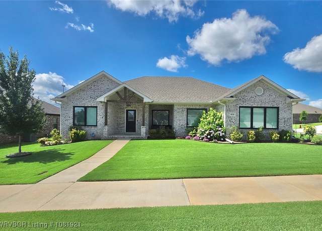 Property at 9020 Kayhill Pl, Fort Smith, AR 72916, 3 beds, 2 baths