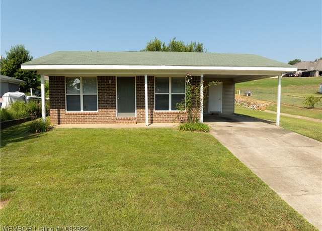 Property at 1509 25th St, Van Buren, AR 72956, 3 beds, 1.5 baths