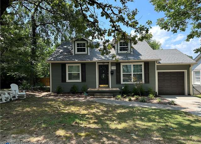 Property at 2204 S 26th St, Fort Smith, AR 72901, 3 beds, 1 bath