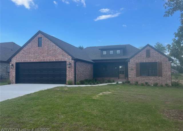 Property at 8401 Mclaren Dr, Fort Smith, AR 72916, 3 beds, 2 baths