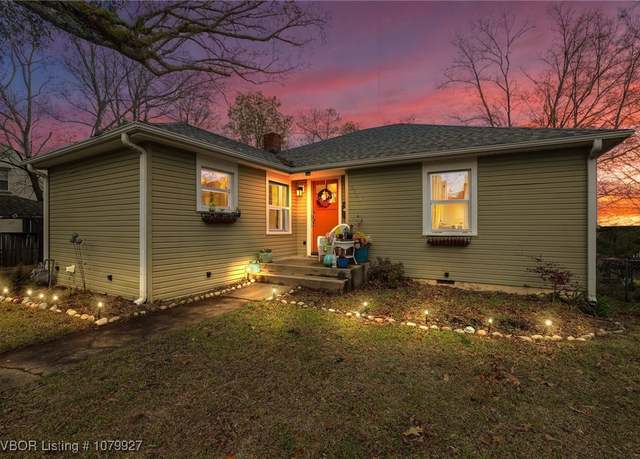 Property at 2603 S Greenwood Ave, Fort Smith, AR 72901, 3 beds, 2 baths