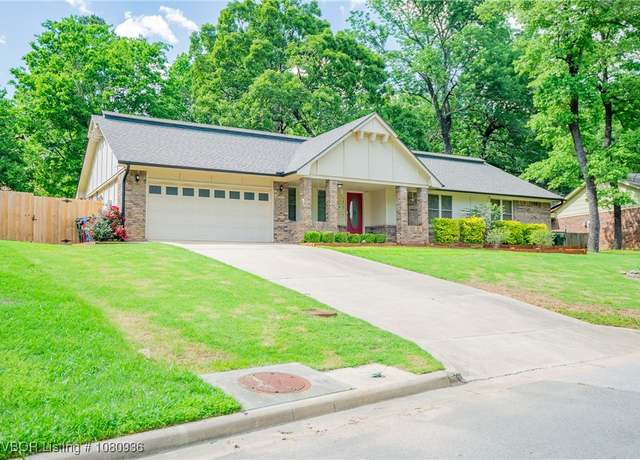 Property at 7813 Yorktown Rd, Fort Smith, AR 72903, 3 beds, 2 baths