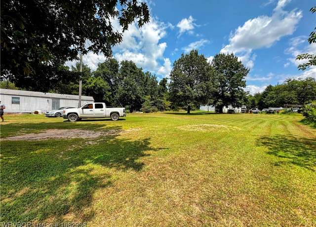 Property at 104285 S 4720 Rd, Muldrow, OK 74948, 3 beds, 2 baths