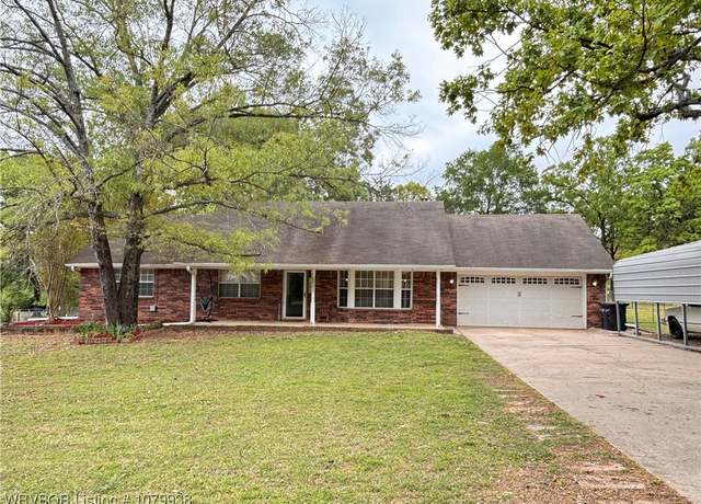 Property at 310 Coggins Ave, Poteau, OK 74953, 3 beds, 2 baths