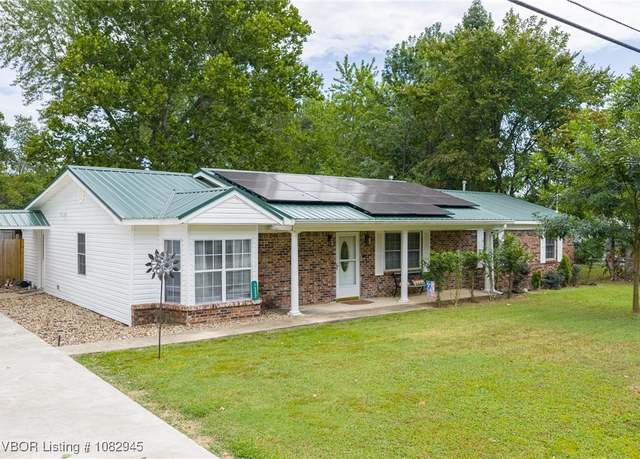 Property at 1222 Airport Rd, Alma, AR 72921, 4 beds, 3 baths