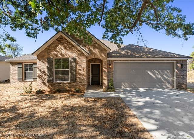 Property at 2814 S 21st St, Fort Smith, AR 72901, 3 beds, 2 baths