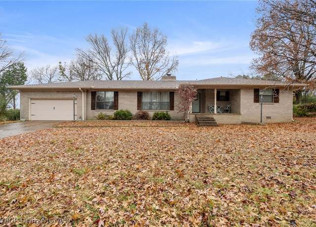 Property at 118 Quail Ridge Rd, Sallisaw, OK 74955, 3 beds, 2 baths