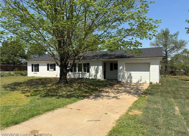 Property at 7205 Howard Hill Rd, Fort Smith, AR 72916, 3 beds, 1 bath
