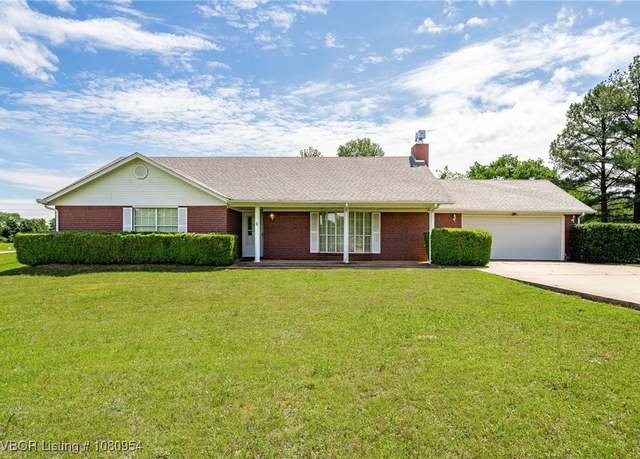 Property at 112707 S 4725 Rd, Muldrow, OK 74948, 3 beds, 2 baths