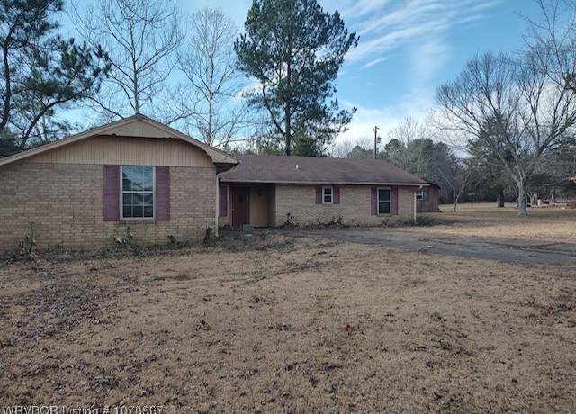 Property at 311 Lakewood Dr, Mena, AR 71953, 3 beds, 2 baths