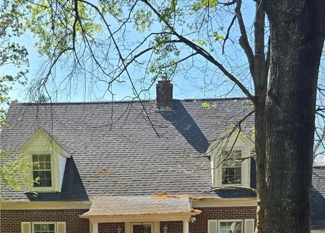 Property at 421 N 47th St, Fort Smith, AR 72903, 4 beds, 3 baths