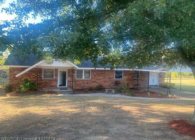 Property at 119 Nashville St, Greenwood, AR 72936, 3 beds, 2 baths