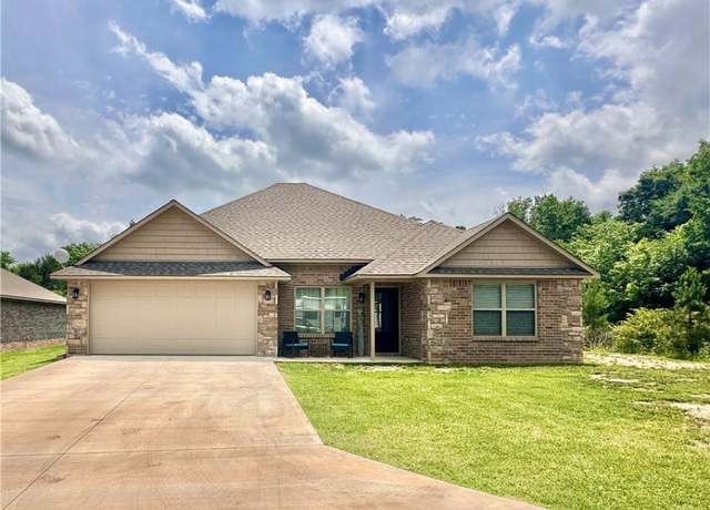 Property at 309 Arcadia Dr, Poteau, OK 74953, 4 beds, 2 baths