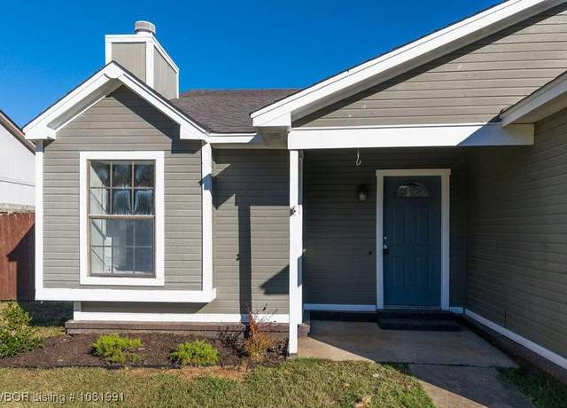 Property at 800 Heather Way, Barling, AR 72923, 3 beds, 2 baths