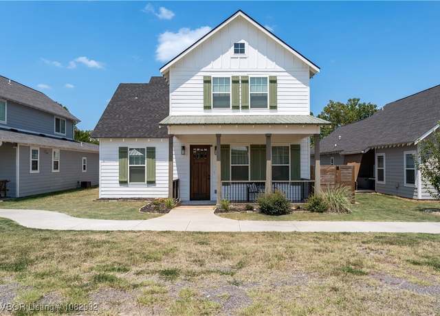 Property at 1914 Ebbing Loop Loop, Barling, AR 72923, 3 beds, 3.5 baths