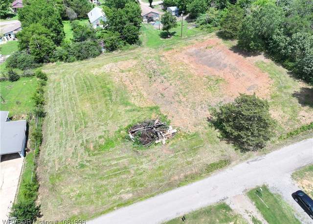 Property at 805 Leflore Ave, Poteau, OK 74953