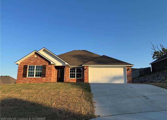Property at 2028 Wisteria Ln, Van Buren, AR 72956, 4 beds, 2 baths