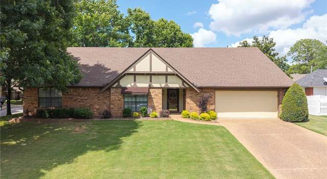 Photo of 2301 Brigadoon Dr, Fort Smith, AR 72908