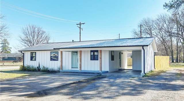 Photo of 1001 E 1st St, Heavener, OK 74937