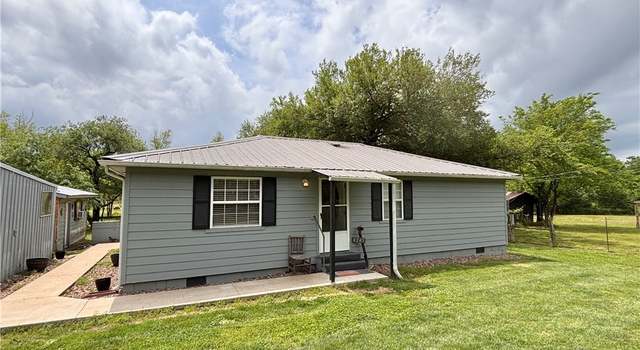 Photo of 4245 W Piney Mountain Rd, Waldron, AR 72958