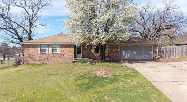 Photo of 1025 N Bayberry St, Greenwood, AR 72936