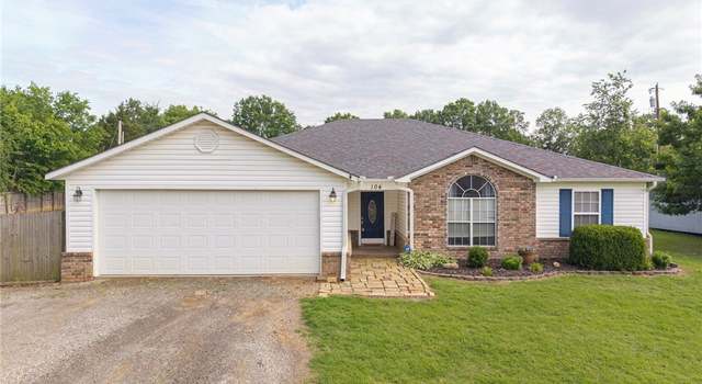 Photo of 104 Pierce Loop, Wister, OK 74966