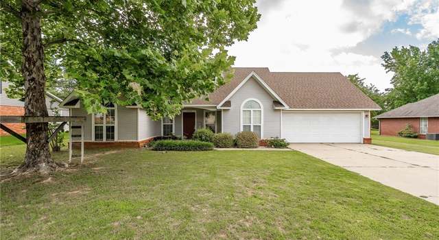 Photo of 2402 Cardinal Ln, Poteau, OK 74953