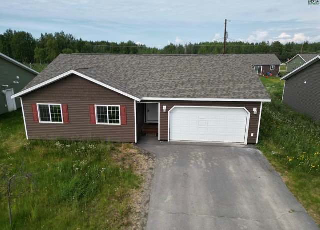 Property at 1607 Bronco Ln, North Pole, AK 99705, 3 beds, 2 baths