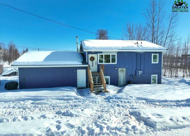 Property at 731 28th Ave, Fairbanks, AK 99701, 4 beds, 2 baths