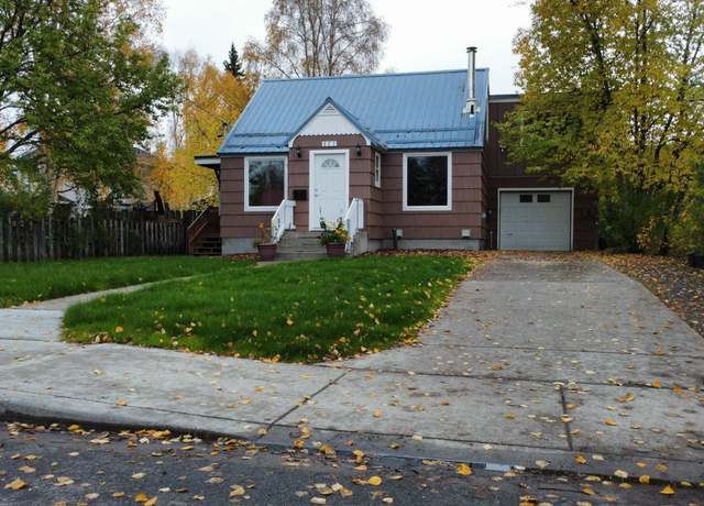 Property at 823 Fifth Ave, Fairbanks, AK 99701, 4 beds, 3 baths